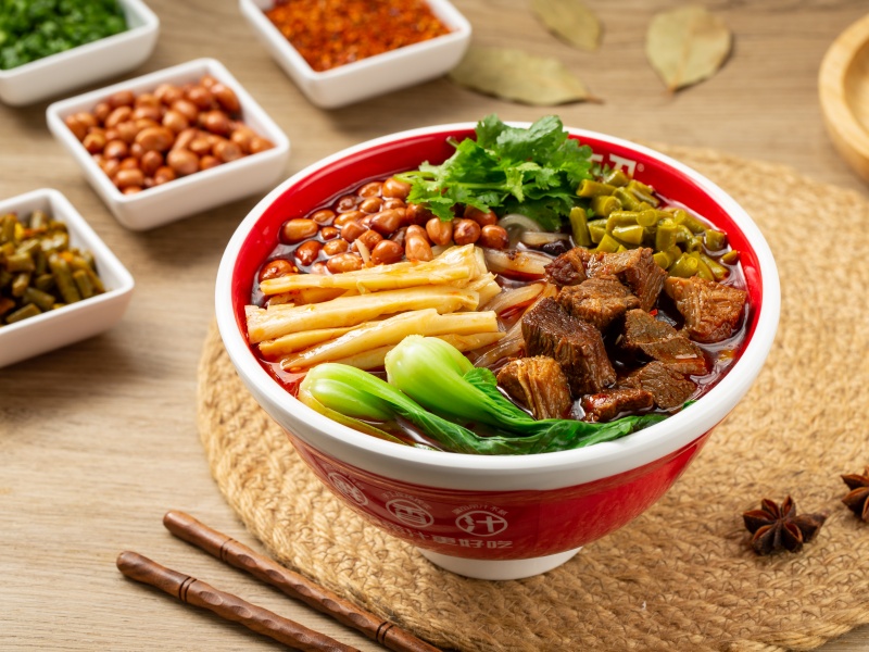 红烧牛肉酸辣粉 (2).jpg